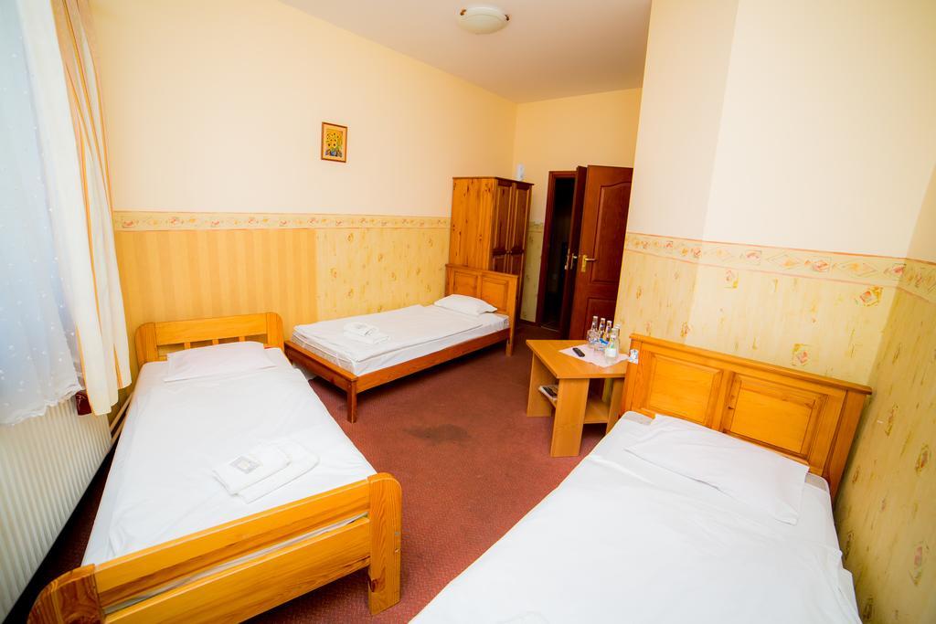 Zajazd Polonez Rzeszow Ruang foto